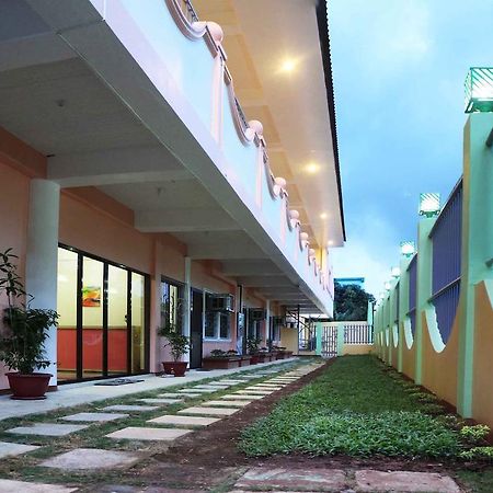 เอเมอร์สัน เพนชัน เพลส Hotel Puerto Princesa ภายนอก รูปภาพ