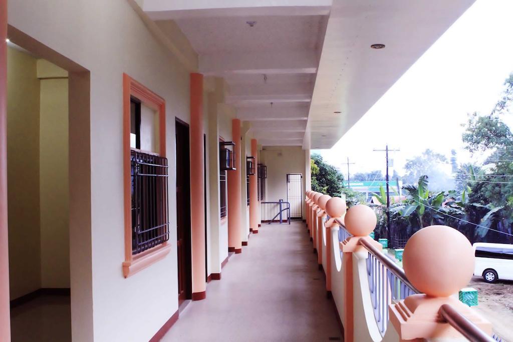เอเมอร์สัน เพนชัน เพลส Hotel Puerto Princesa ภายนอก รูปภาพ