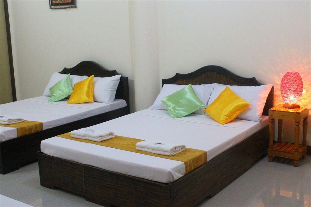 เอเมอร์สัน เพนชัน เพลส Hotel Puerto Princesa ภายนอก รูปภาพ