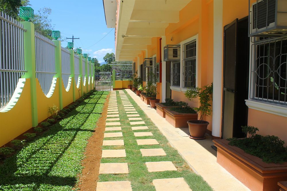เอเมอร์สัน เพนชัน เพลส Hotel Puerto Princesa ภายนอก รูปภาพ