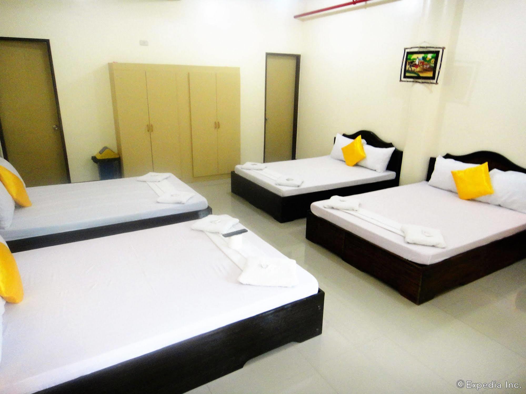 เอเมอร์สัน เพนชัน เพลส Hotel Puerto Princesa ภายนอก รูปภาพ