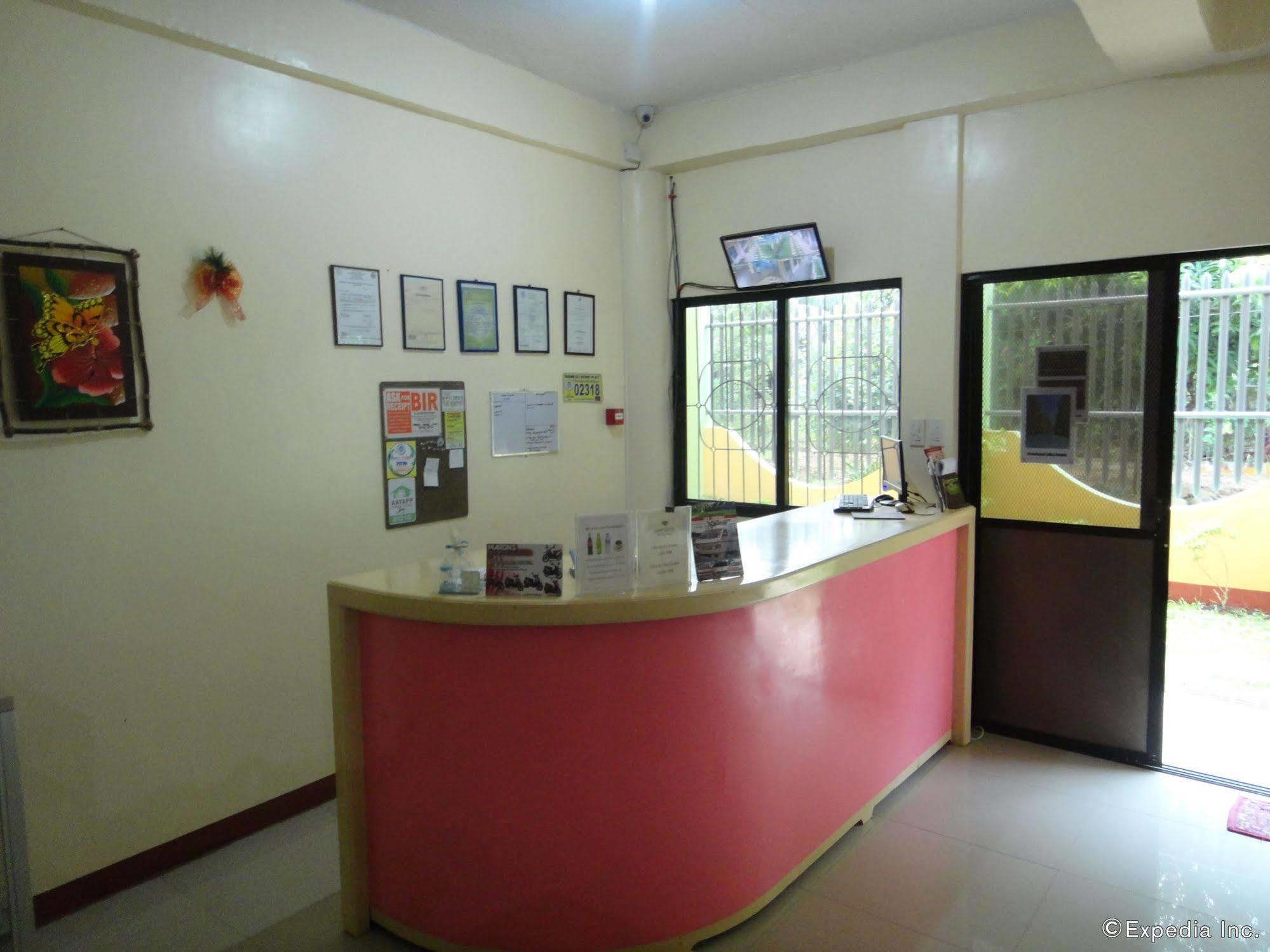 เอเมอร์สัน เพนชัน เพลส Hotel Puerto Princesa ภายนอก รูปภาพ